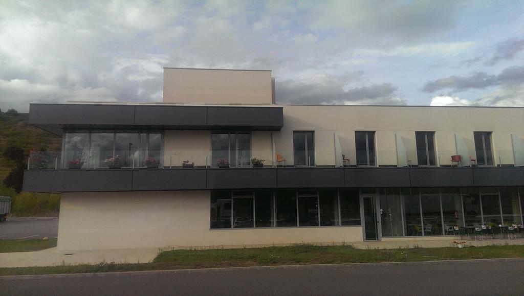 Nruta Ponferrada Otel Bembibre  Dış mekan fotoğraf